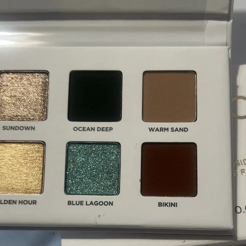 ICONIC London Beachside Babe Eyeshadow Palette 12 Shades Shimmer Matte